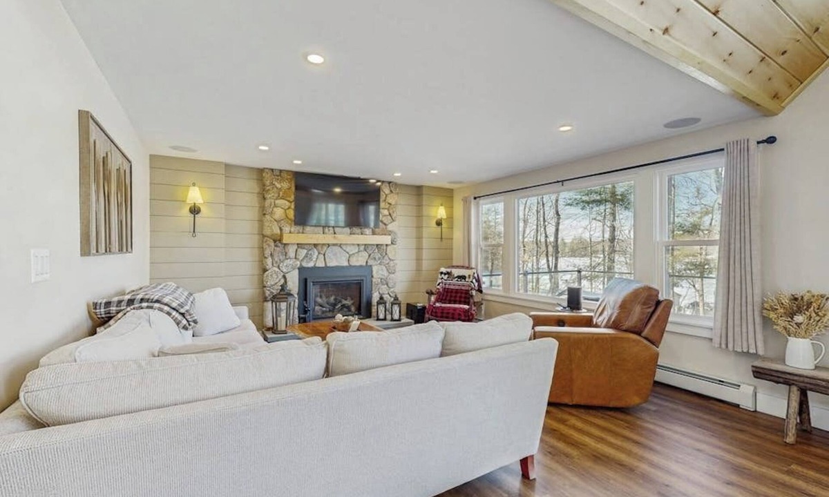 Gray House | Lakefront house with private beach, firepit, dock, 4 kayaks, grill & hot tub