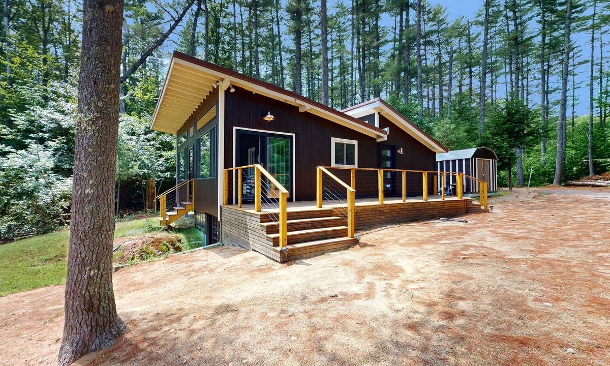 East Wakefield House | Lakefront house with firepit, beach access, deck, grill, woodstove, & central AC
