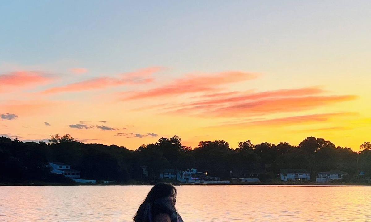 Plymouth House | Lakefront Retreat-Private Dock, Kayaks & Fire Pit -Perfect for Families & Groups