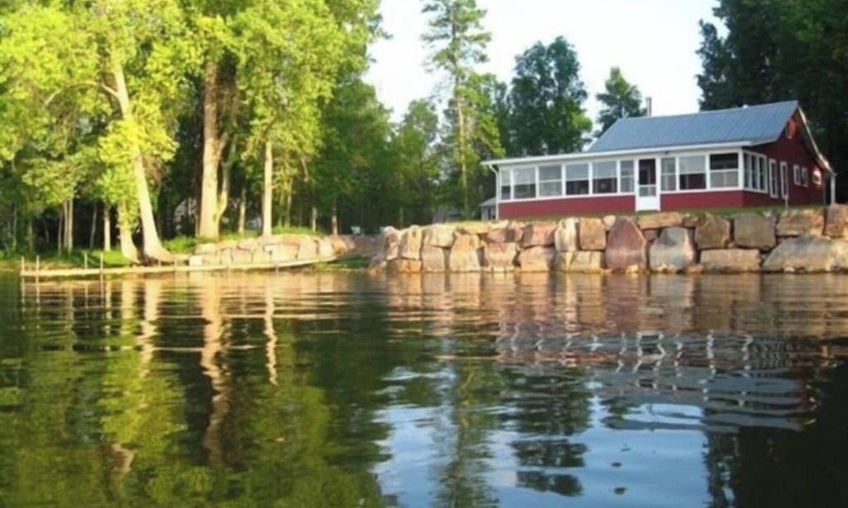 South Hero House | Lakefront retreat with kayak, dock, Adirondack chairs, & stellar views - dogs ok