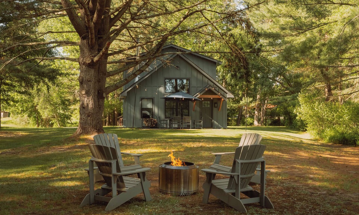 Jeffersonville Cabin | Lakefront with Private Dock & Canoe Kenoza Den
