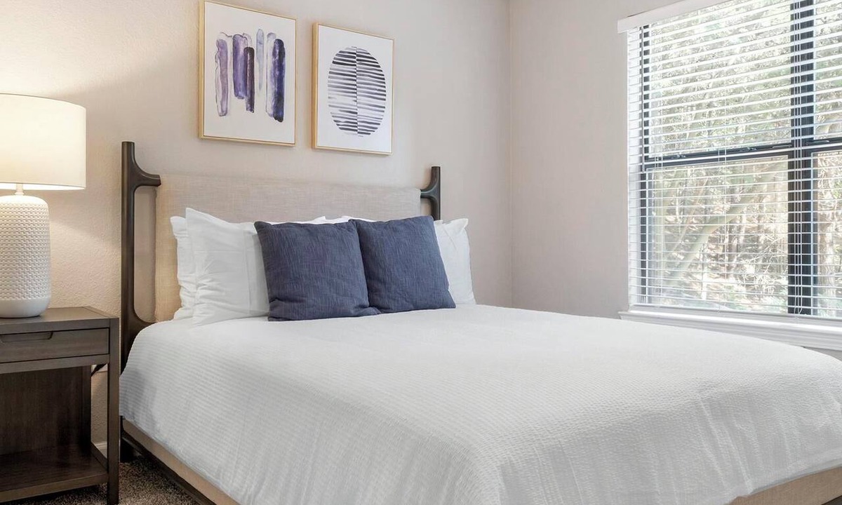 Bridgeport Apartment | Landing | Stunning 1BD in Steelpointe Harbor