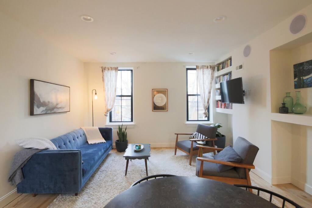 Graduate Hospital Apartment | Large 2 BDR With Deck Hosted By StayRafa