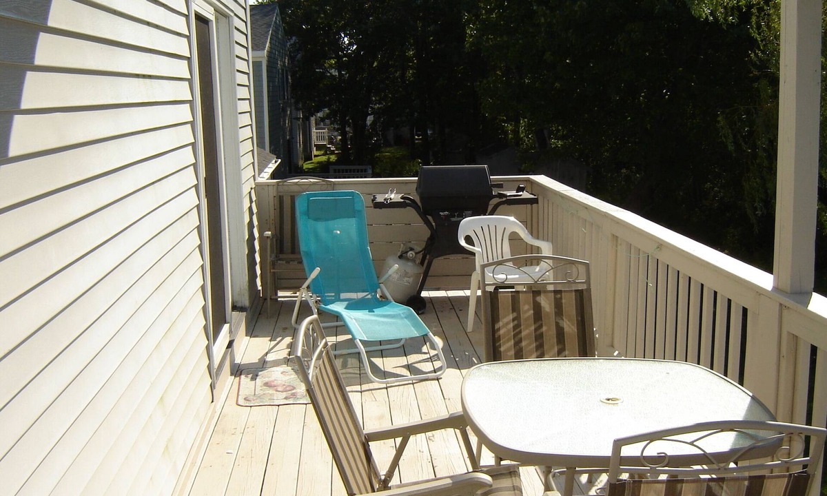 Wells Hotel | Large 2 bedroom apartments near Moody beach