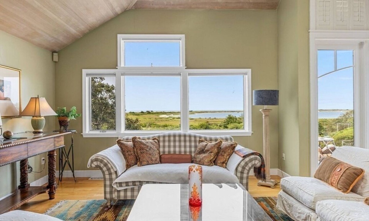 Chatham House | Large 5-bdrm oceanfront estate on Monomoy National Wildlife Refuge, pet friendly