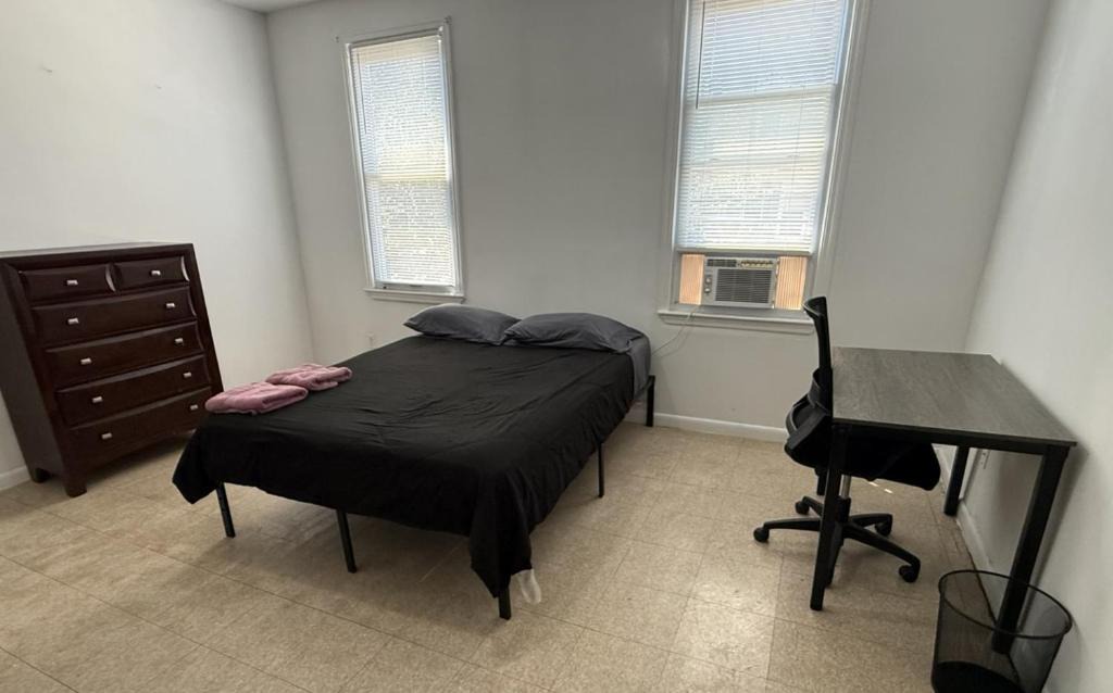 Perth Amboy Apartment | Large and private 3 bedroom and 2 bathroom apartment, separate street entrance