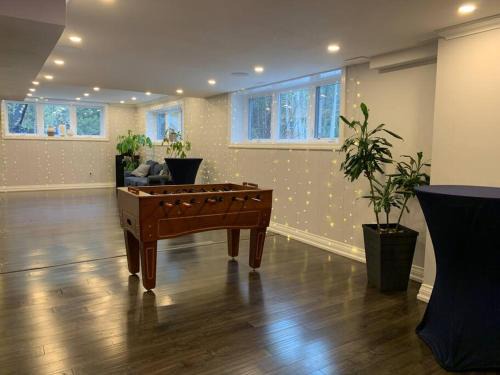 King House | Large Estate with Luxury Collection of Amenities