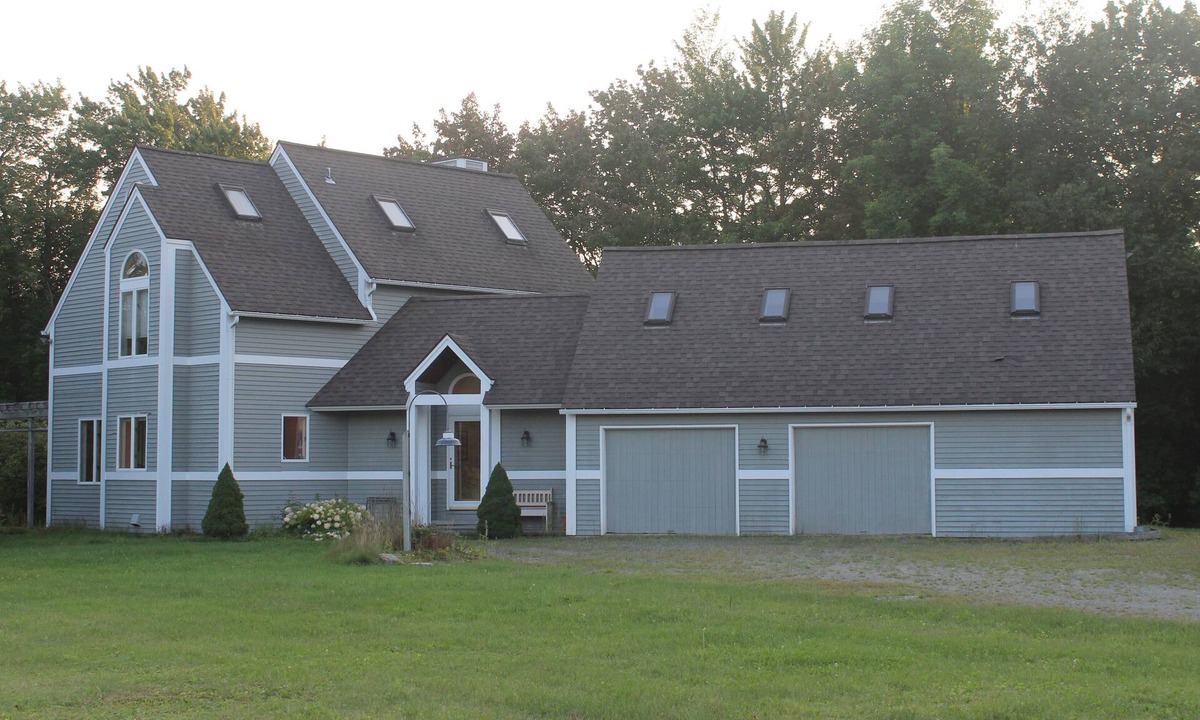 Jay House | Large, private house - 15 minute drive to Jay Peak Resort!