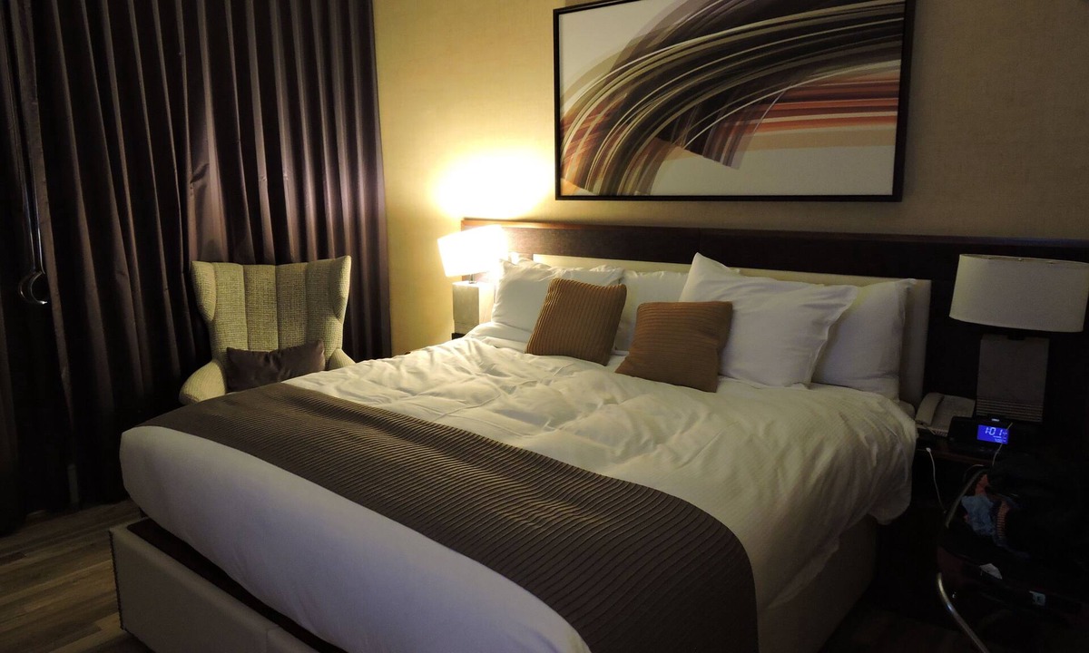 Central Park South Hotel | Large Studio+ Free Breakfast & happy hour beer and wine!