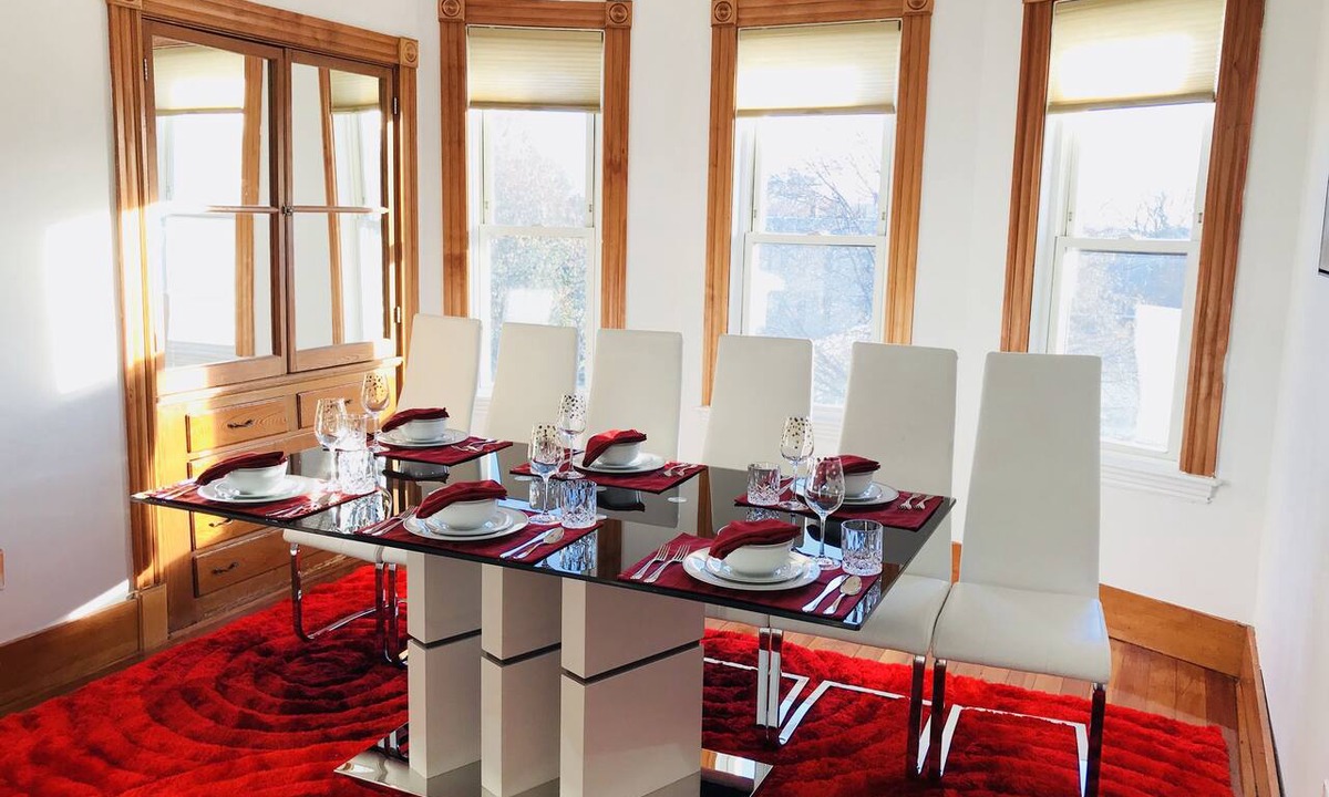 Dorchester Condo | Lg Suite for up to 8 ppl/1 floor