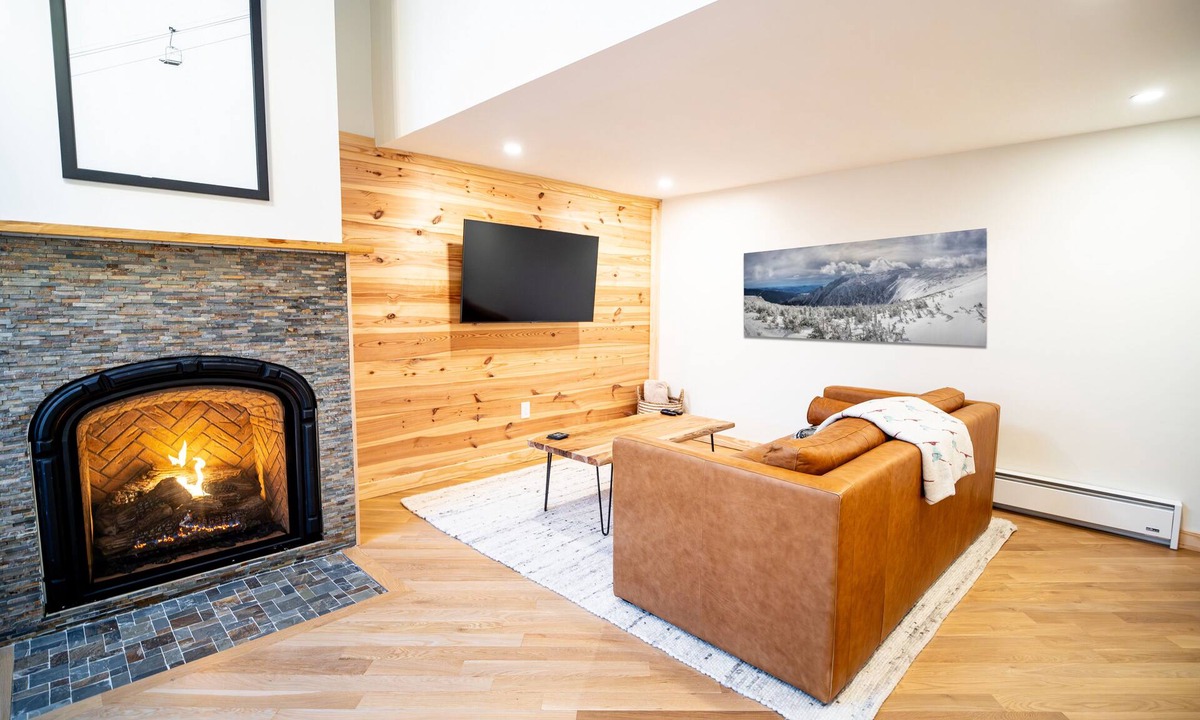 Bartlett Condo | Lift Haus - New Trailside 2br Condo at Attitash - Clean Modern Easy