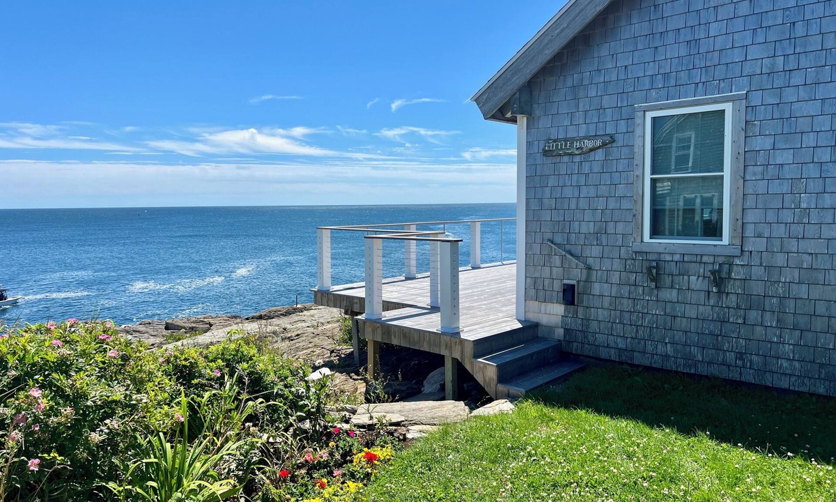 Bailey Island Cottage | Little Harbor - Crashing surf, sunrise views from this perfect Maine getaway.