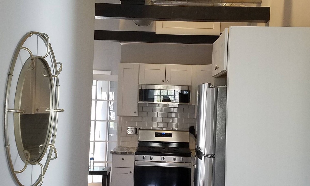 Biddeford House | Loft Style ,Sleep 4, 2 mins to Beach, UNE, dining, outlets, fishing, EVERYTHING!