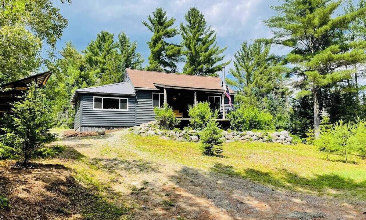 New Vineyard Cabin | Log Cabin in the Pines On The Way To Sugarloaf