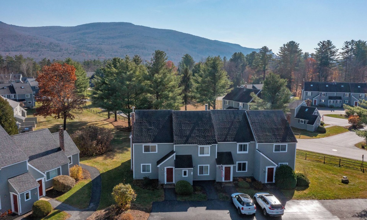 North Woodstock House | LOON-tastic location minutes away from the Slopes!