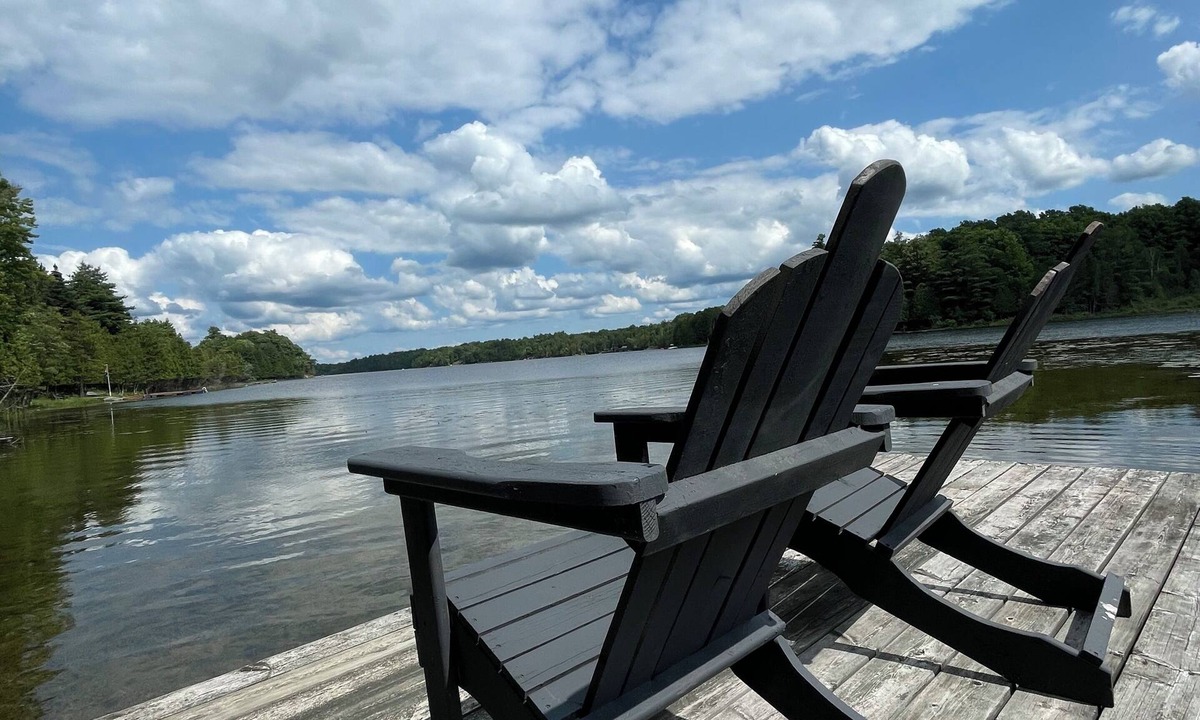 Frontenac Cabin | Lost Loft - NEW Waterfront Tiny Cottage. Sleeps 2, off-grid, quiet lake!