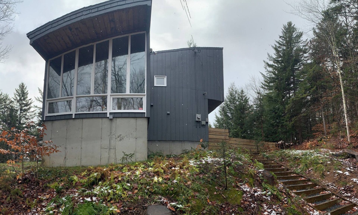 Warren House | Lovely 3-bedroom house less than a mile from the lifts, located on the 9th hole.