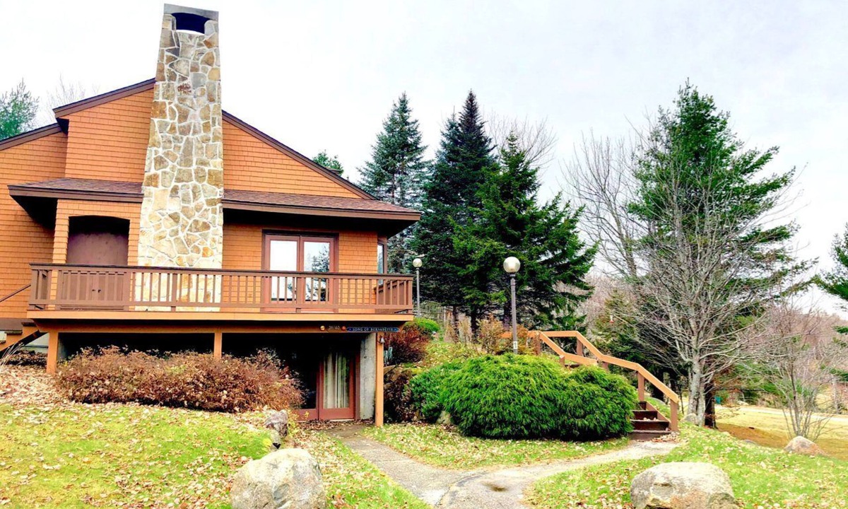Carroll Cottage | Lovely Bretton Woods Vacation Cottage on a Ski Trail