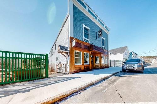 Northeast Harbor House | Lovely downtown Northeast Harbor suite near the water and near Acadia