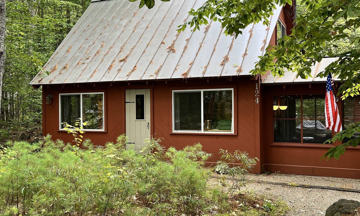 West Newfield House | Lovely Maine Lakeside Cottage and Bunkhouse