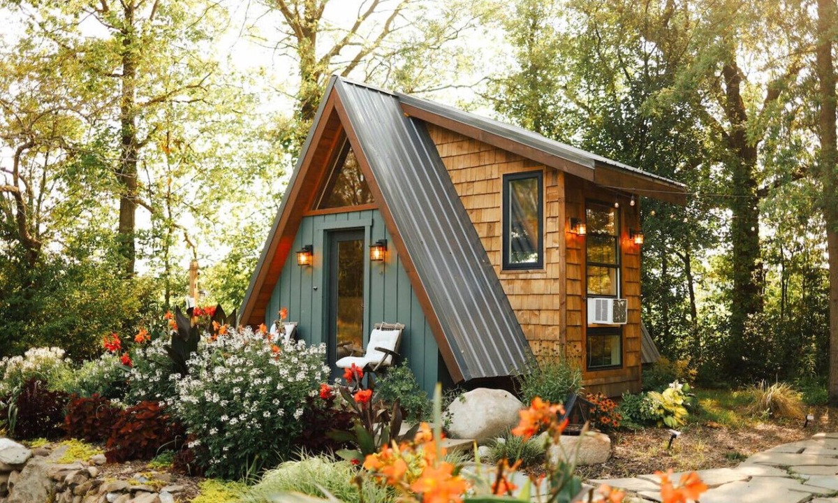 Montgomery House | Lux OffGrid Oasis - A frame Farm + River + Animals