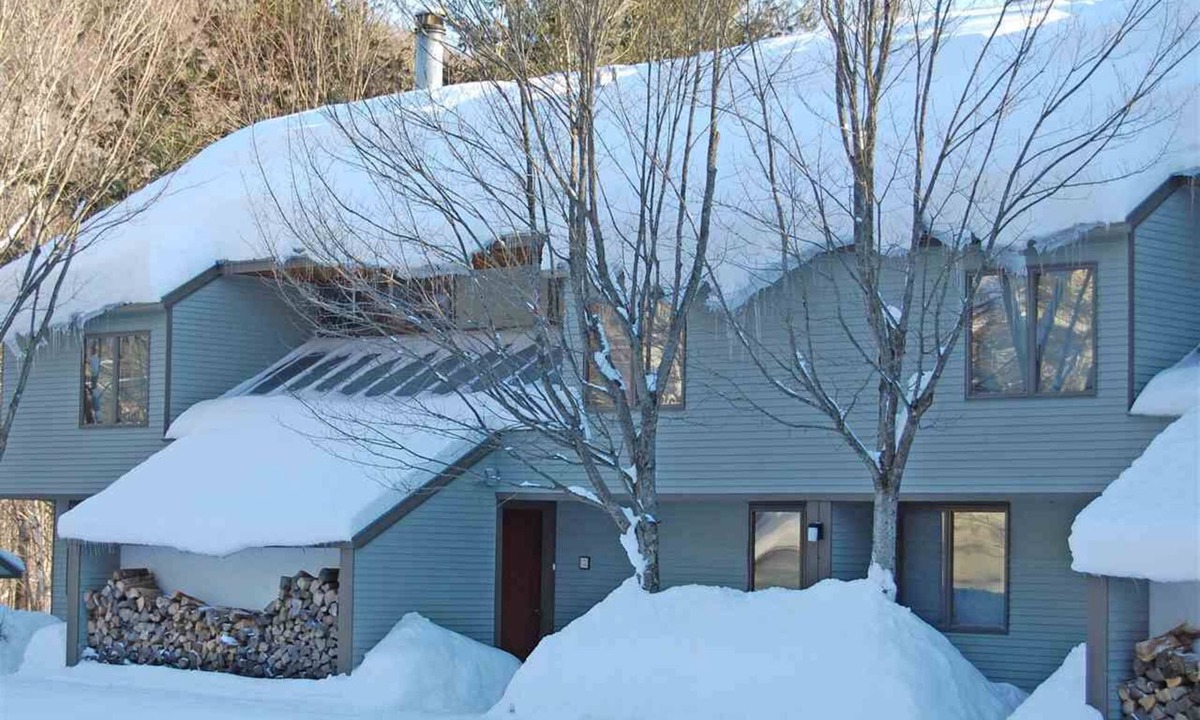 Warren Condo | Luxe 3Bed/2Bath Condo off Sugarbush Access Road