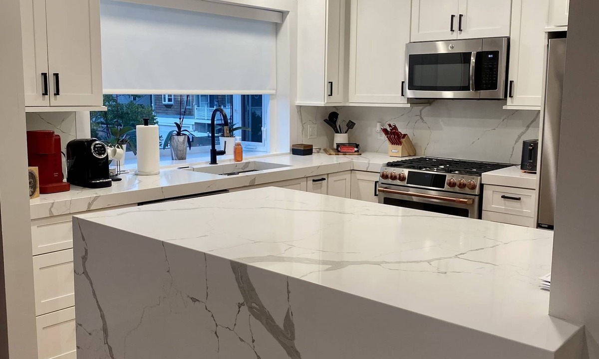 Momauguin Condo | Luxurious Townhome with Water views!