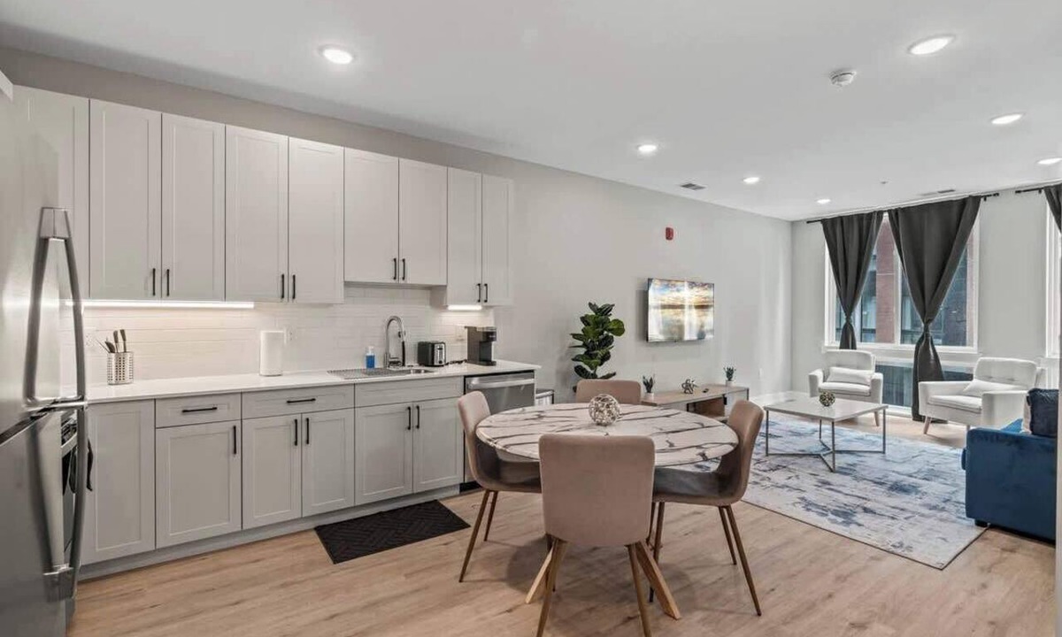 Northern Liberties Apartment | Luxury 1BD | 3 Beds | Northern Liberties