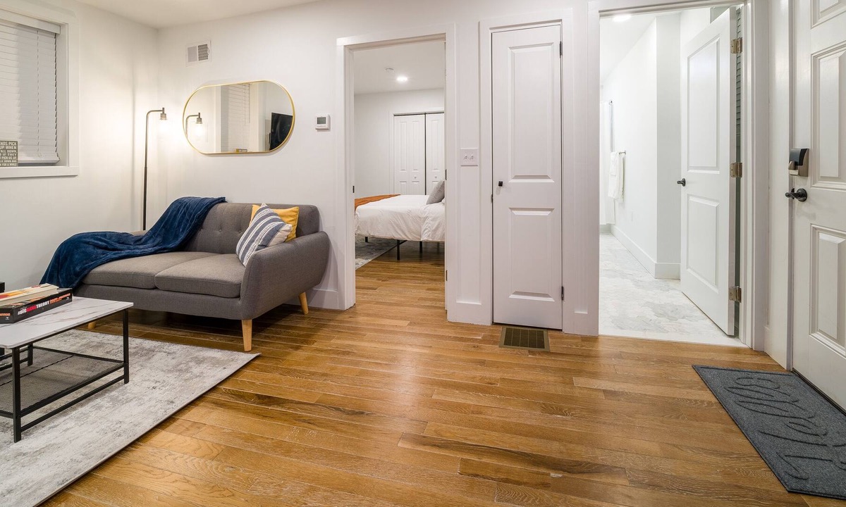 Corn Hill Apartment | Luxury 1Bd in Cornhill - Festival+Museums+DT+Parking+Workspace