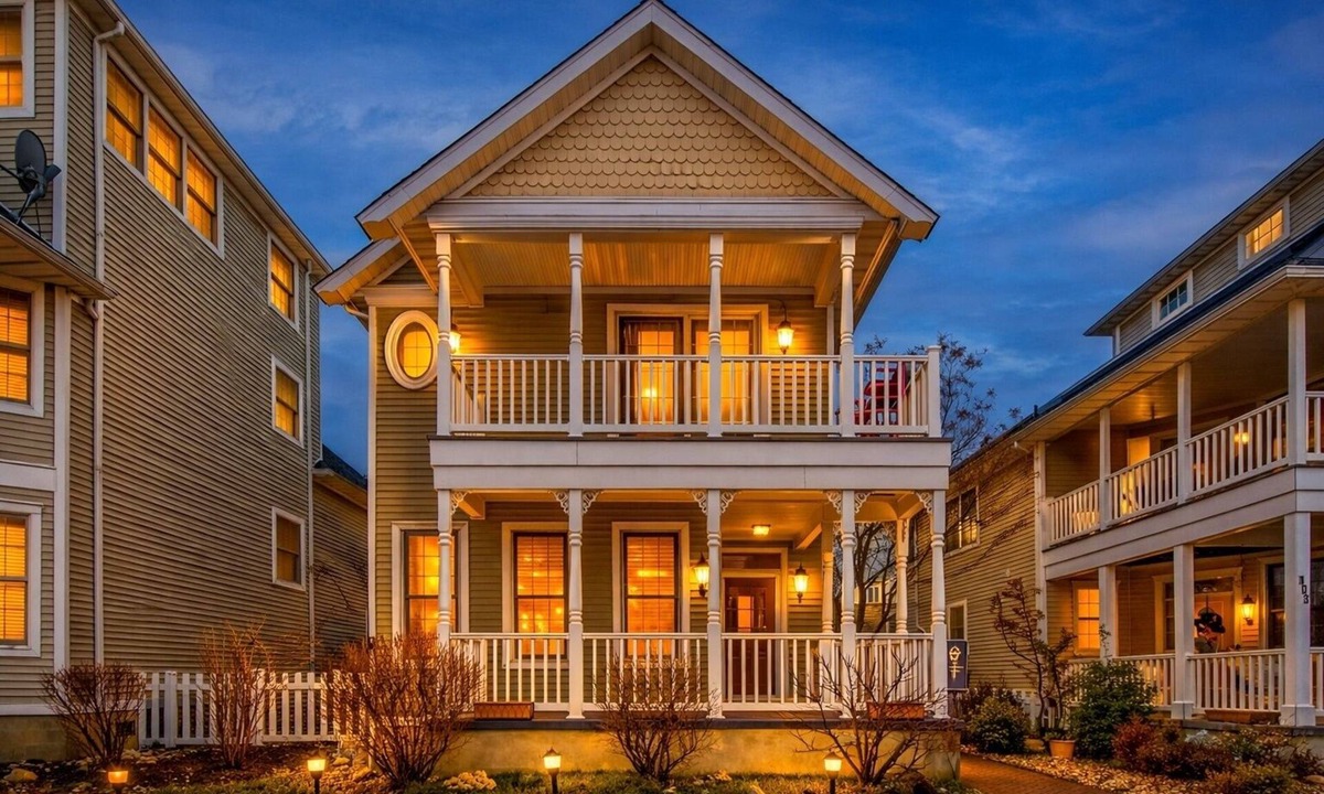 Atlantic City House | Luxury Beachside Vacation Getaway -OceanView, King beds, Steps to beach, Casino
