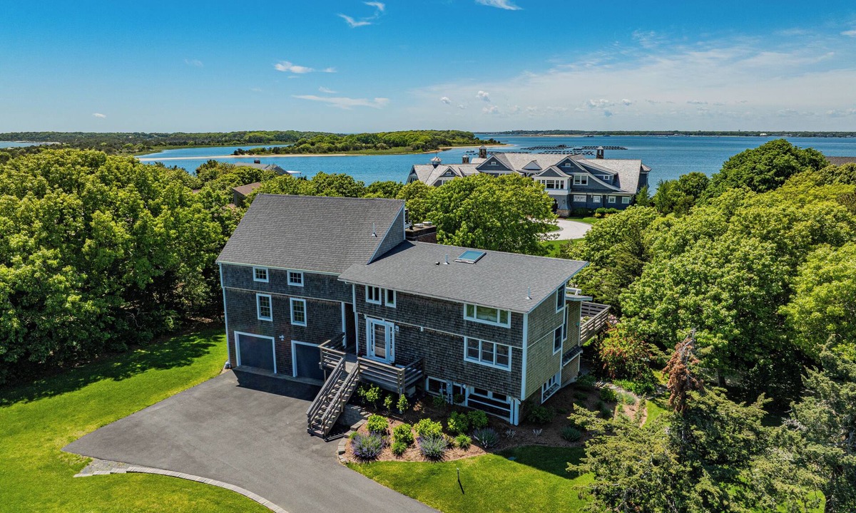 West Yarmouth House | Luxury Coastal Retreat in the Private Gated Community (2426)