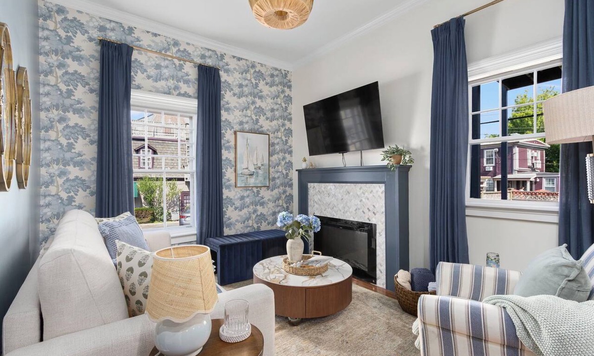 Top of the Hill Condo | Luxury condo in the heart of Newport