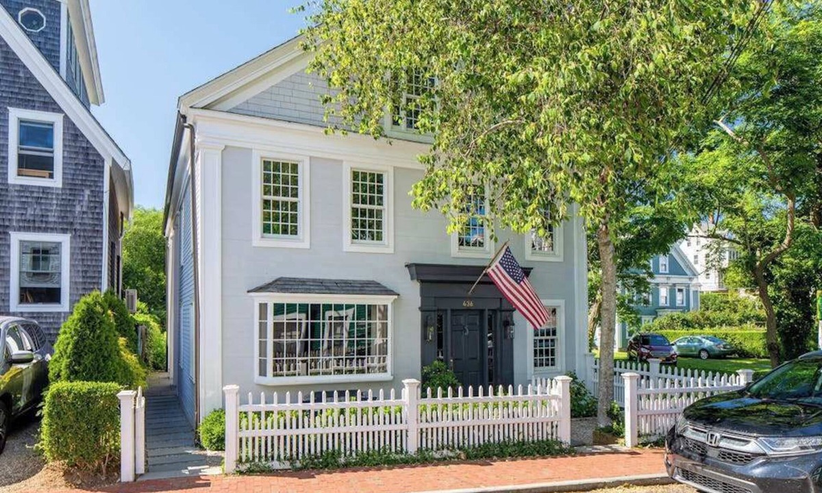 Commercial Street House | Luxury Gallery District home steps from beach with chef’s kitchen & gardens