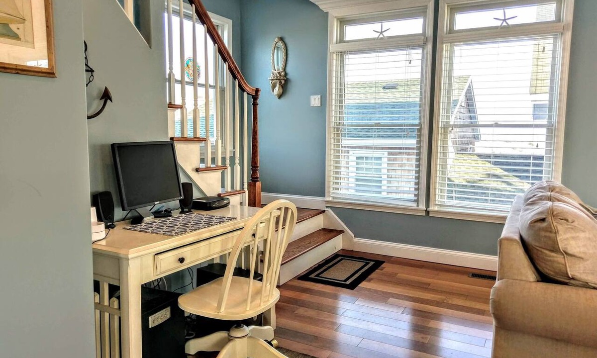Ortley Beach House | Luxury home 2 off ocean ~ plus separate apartment, central air, deck views