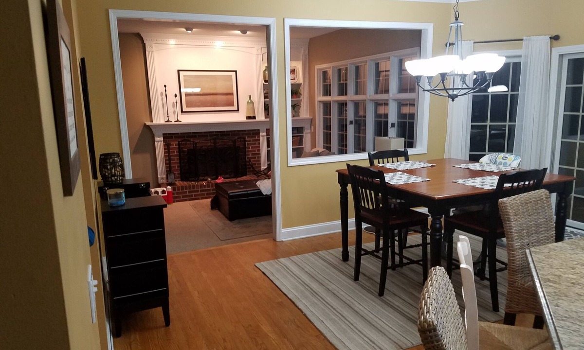 Westlake House | Luxury Home, Chef's Kitchen, Quiet Street! 15 min to Airport/Dwntown, 5 to Beach