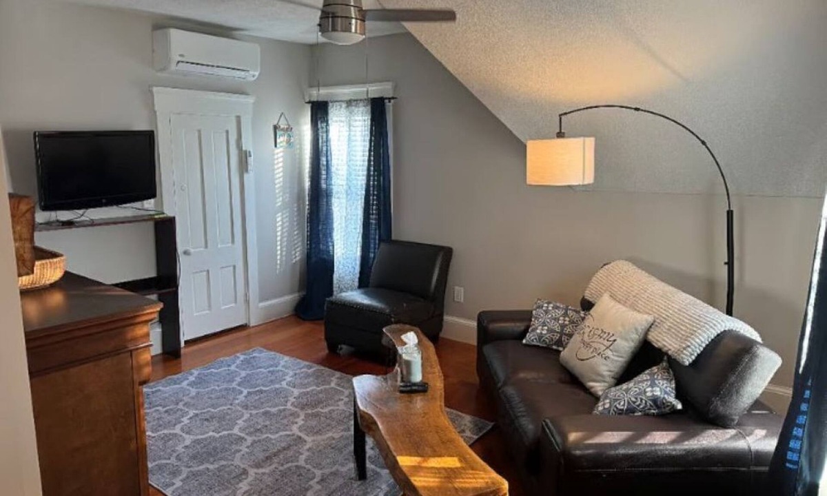 New Bedford Apartment | Luxury living in New Bedford 2nd FL