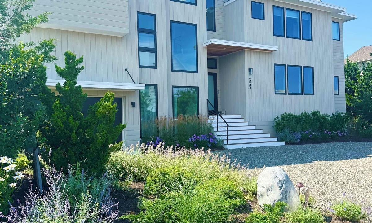 Loveladies House | Luxury Loveladies Lagoon front home, 6 bedrooms, 7 bathrooms, heated pool & more