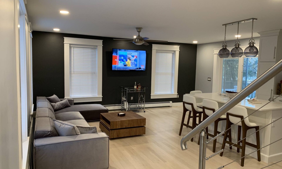 Fifth Ward House | Luxury modern house off Thames Street