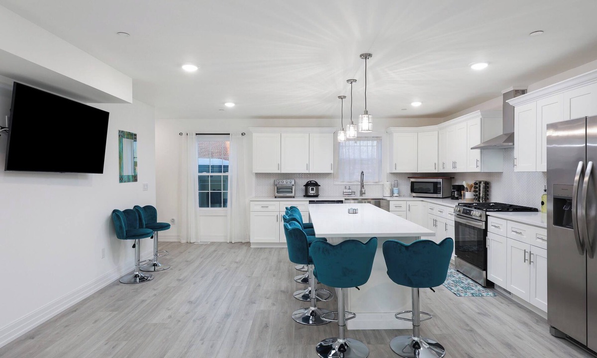 Seaside Heights House | LUXURY Seaside Getaway: Two blocks to the beach With a Roof Top