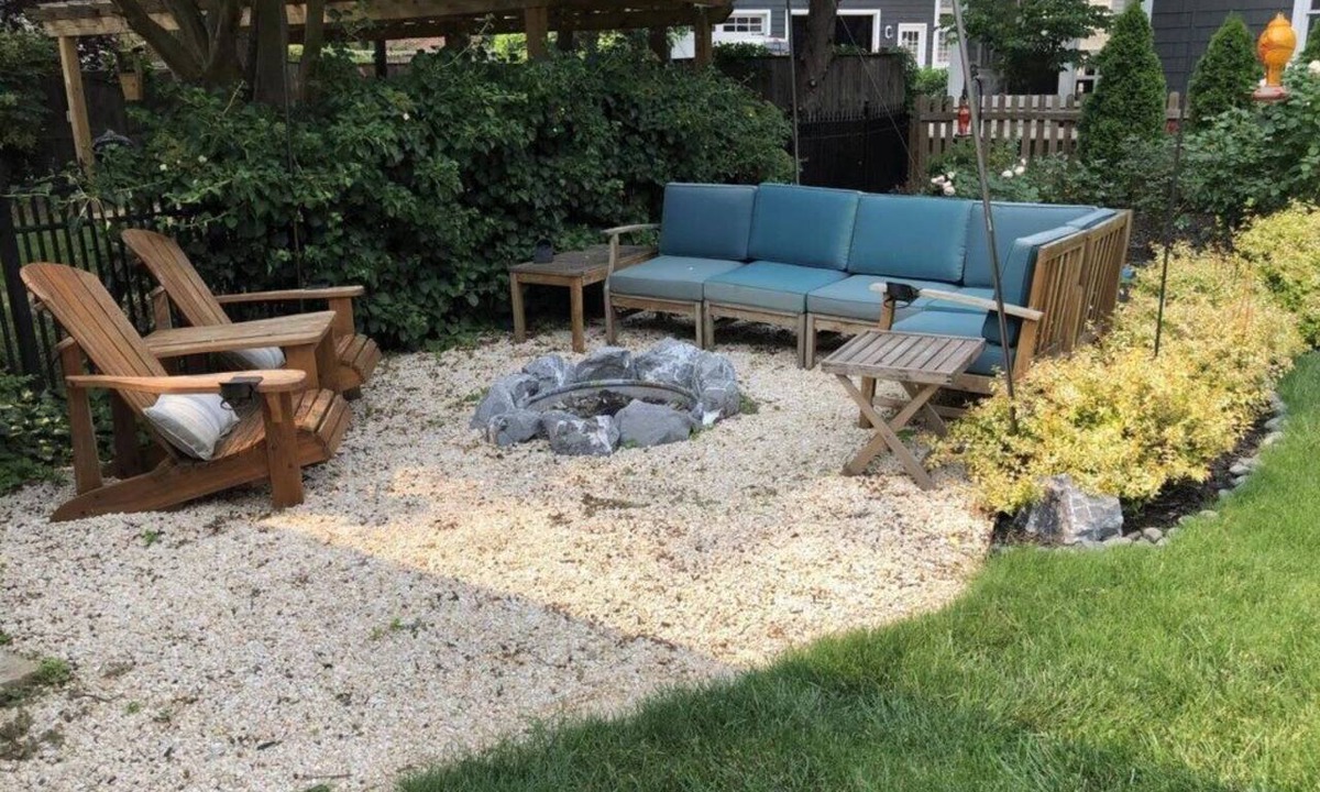 Murray Hill House | Marvelous Home with Backyard Living Room in Murray Hill