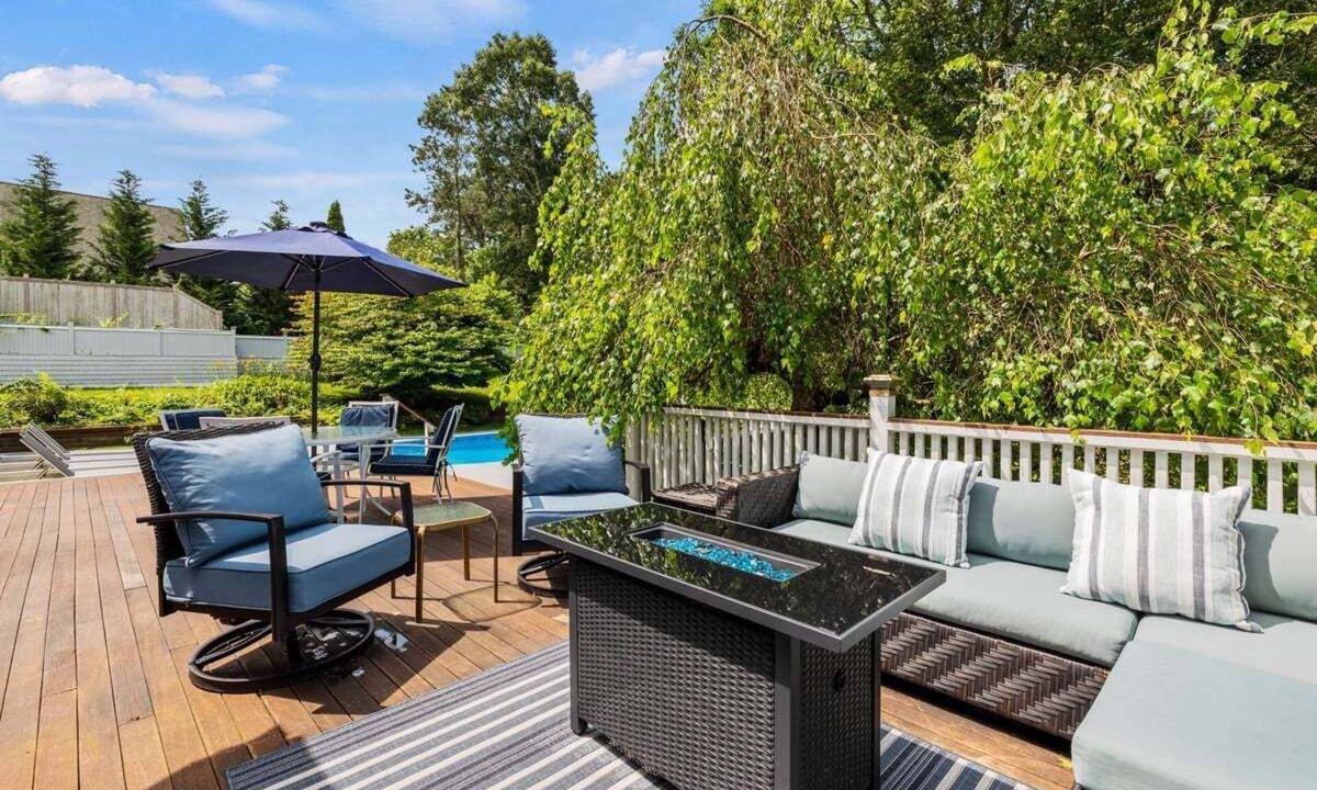 Marstons Mills House | Marvelous Mistic: 474-MM Contemporary Cape House with Pool, Walk to Fresh Water Beach and Village