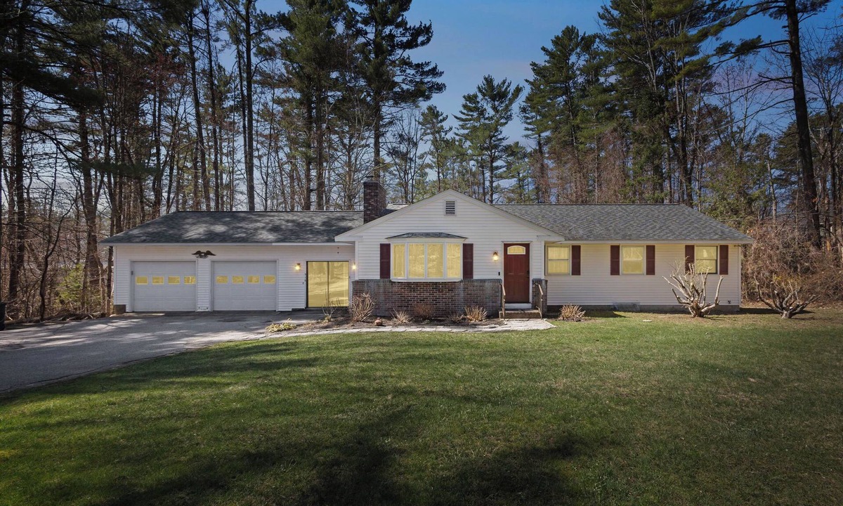 Melvin Village House | Melvin Village - 5 Bed/3 Bath - Lake Winnipesaukee