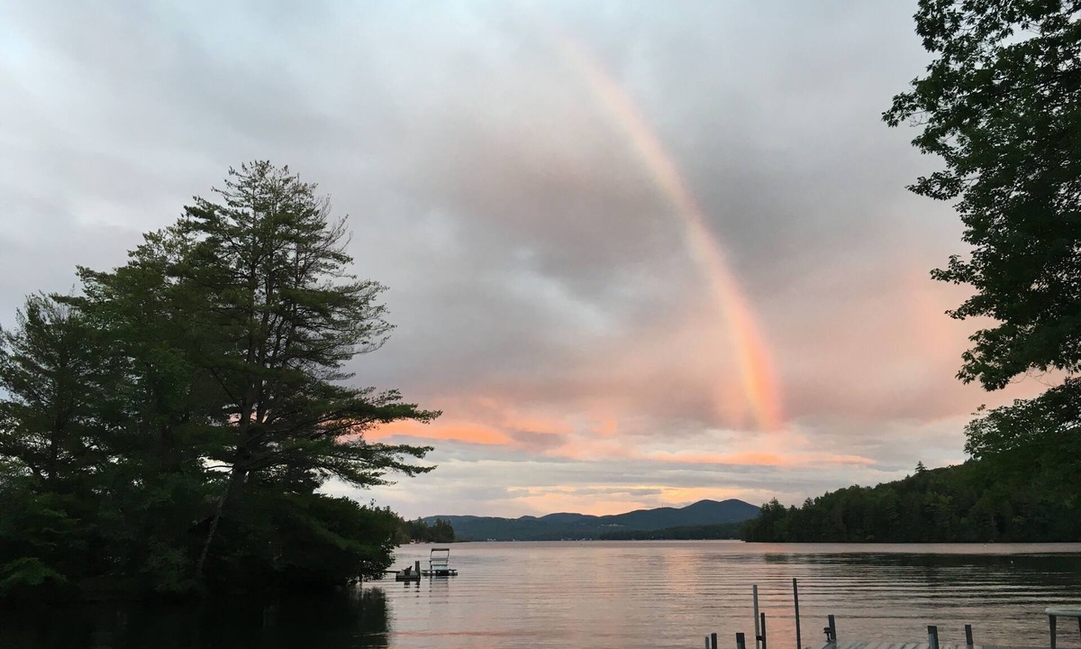 Meredith House | Meredith, NH 03253 Lake Winnipesaukee waterfront comfortable year-round home