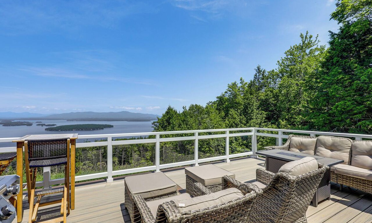 Gilford House | Million-Dollar Mtn Views! Gilford 'Gilded Loon'