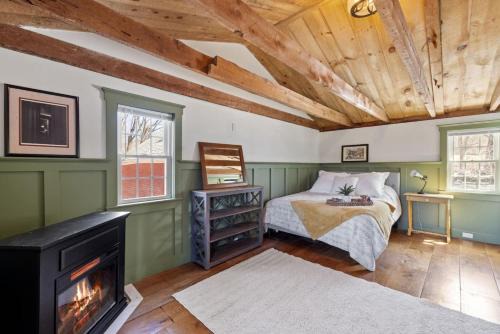Gilmanton Apartment | Mini Cows Farm, Trails & Fire Pit, Lakes Region