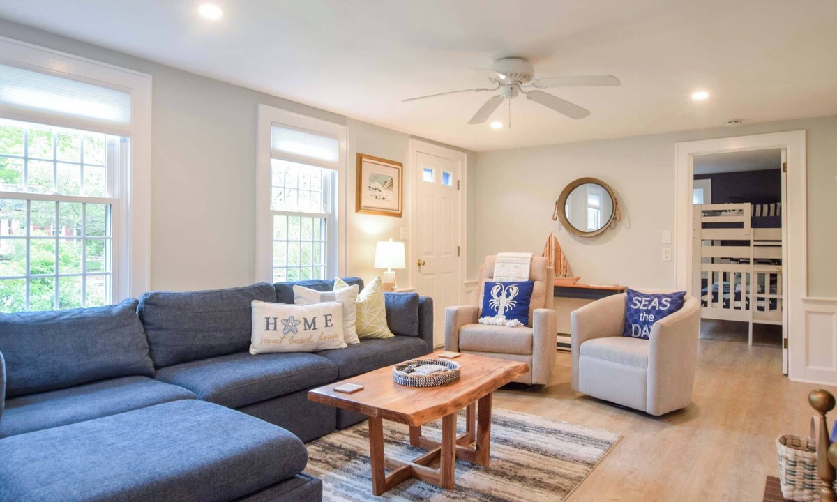 Bass River House | Minutes to Nantucket Sound Beaches!