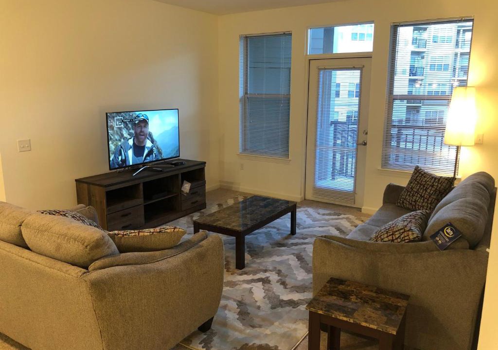 Mission Hill Apartment | Mirage Luxury Apartments Longwood
