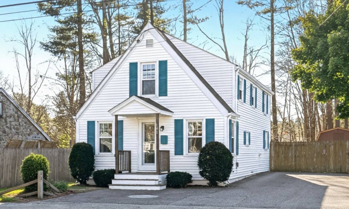 Old Orchard Beach House | Mod Pod | Be our first guest!