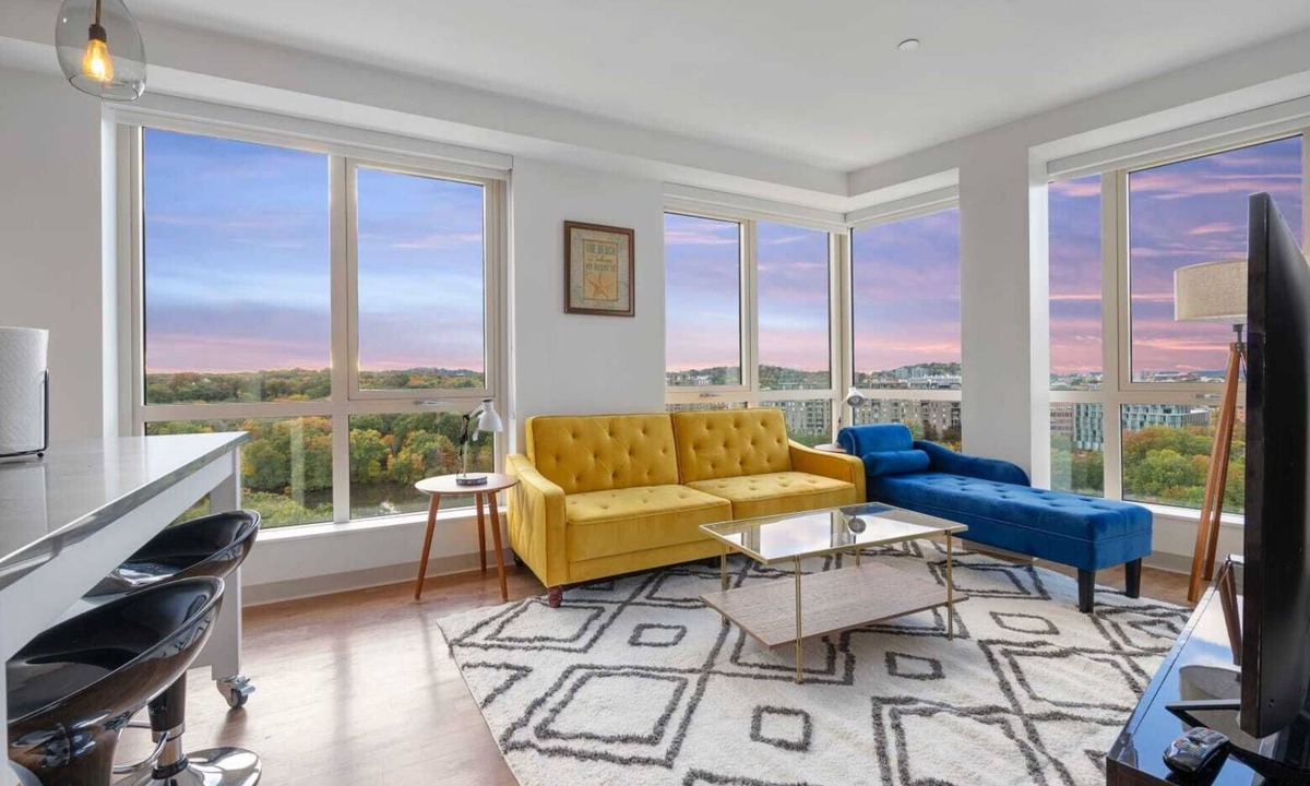 Jamaica Plain Apartment | Modern 2 Bedroom Apartment in the Heart of Jamaica Plain, Boston