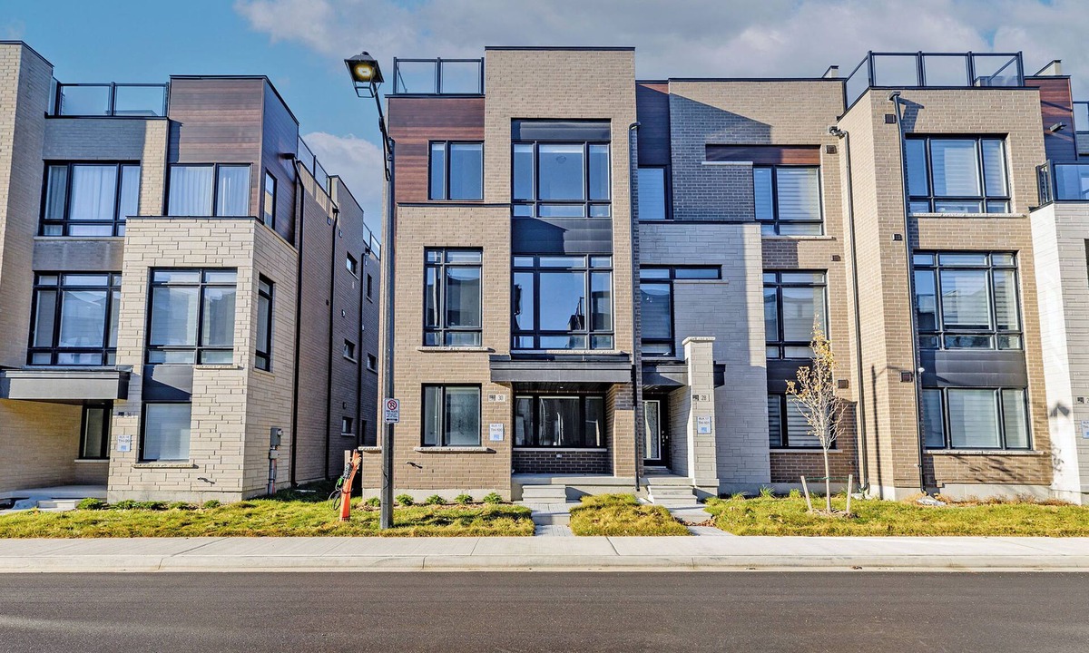 Richmond Hill House | Modern 4Bed Home in Richmond Hill/Rooftop Terrace & EV Charger